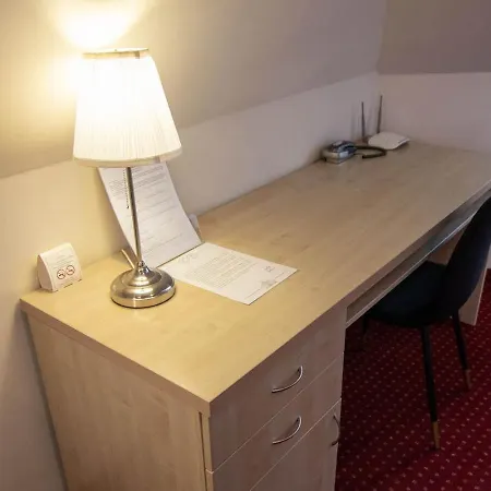 Zamkowy 3* ואלבריץ'