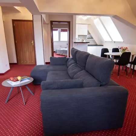 Zamkowy فندق فاوبجه