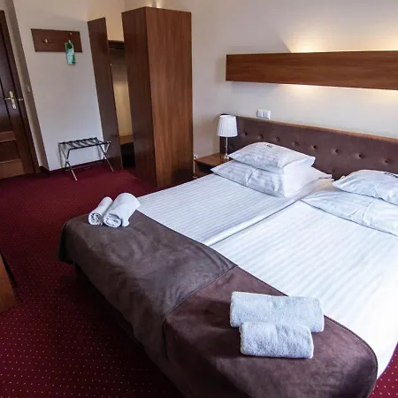 Zamkowy מלון ואלבריץ'